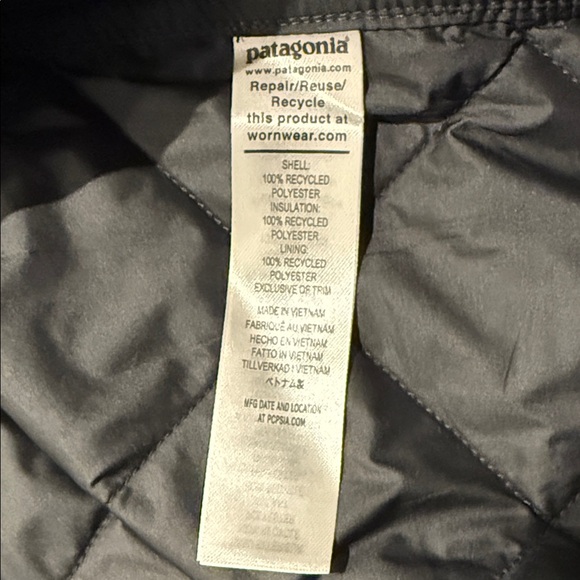 Patagonia Men's Black Hooded Puffer Jacket - Picture 6 of 16